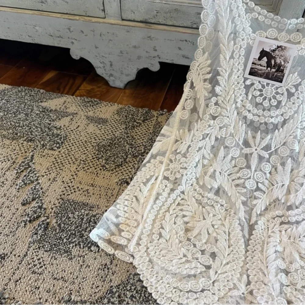 New White Eyelet Lace Tank Top Sleeveless Blouse Layering Boho - Picture 4 of 10